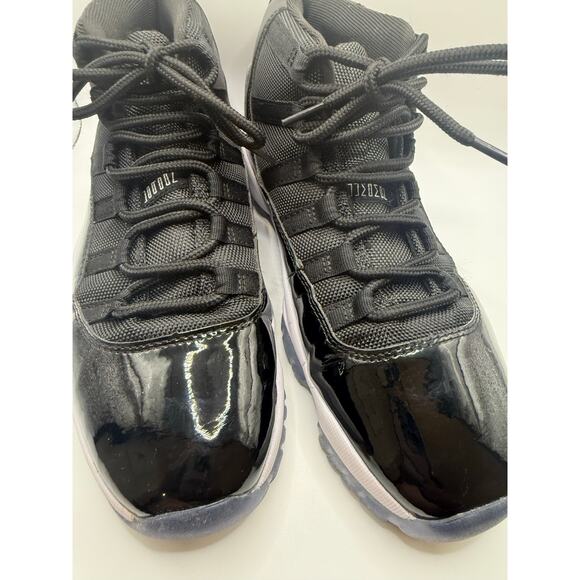 Jordan 11 Retro ‘Cap and Gown’ Sneakers – Men’s Size 10 - Picture 1 of 5